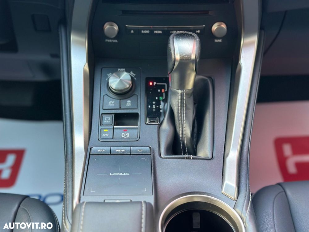 Lexus Seria NX 300h AWD Executive Plus - 31