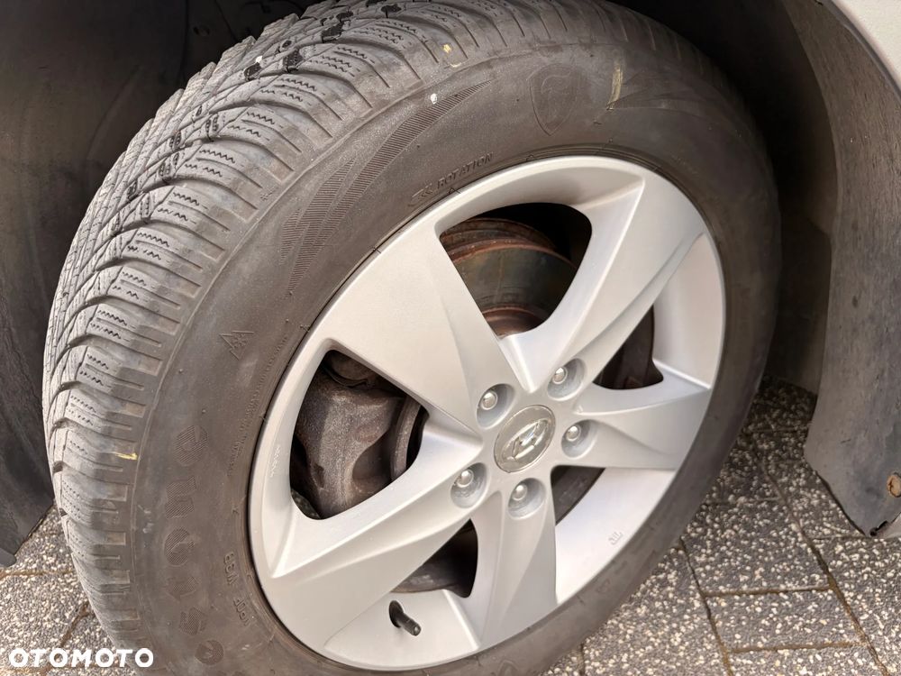 Hyundai Elantra 1.6 Style - 28