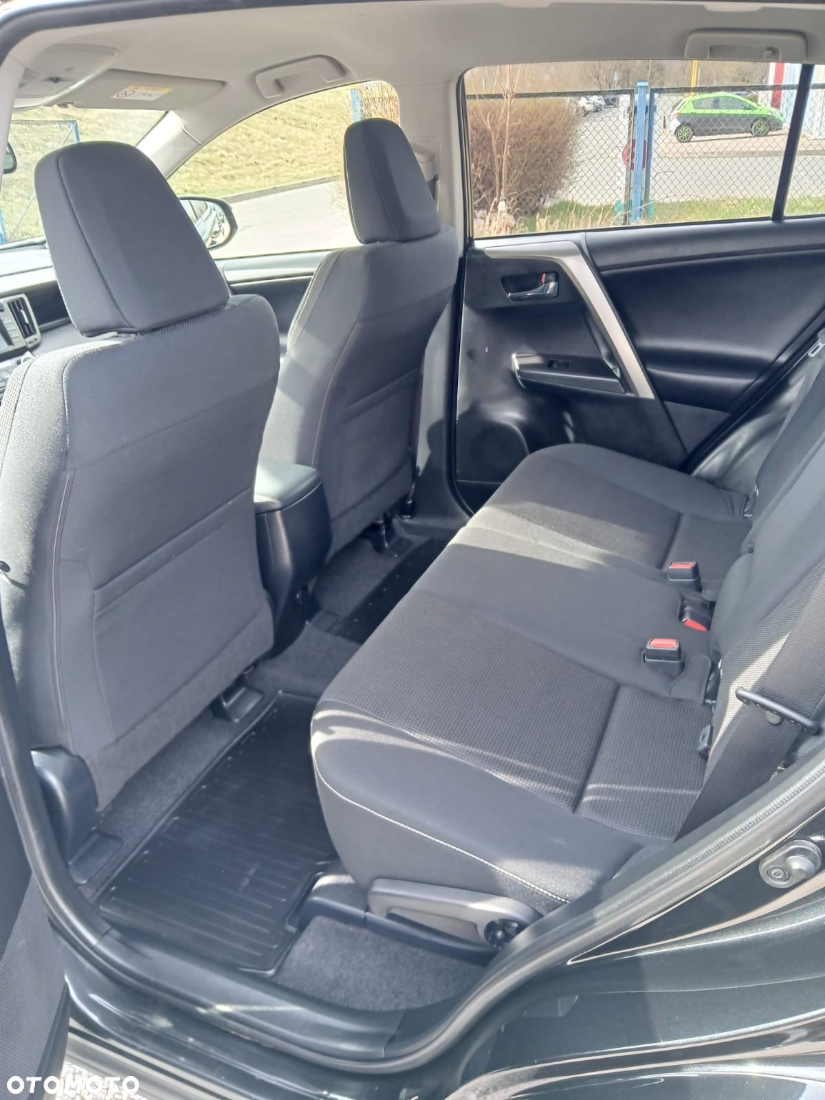 Toyota RAV4 2.0 D-4D Active 4x2 - 17