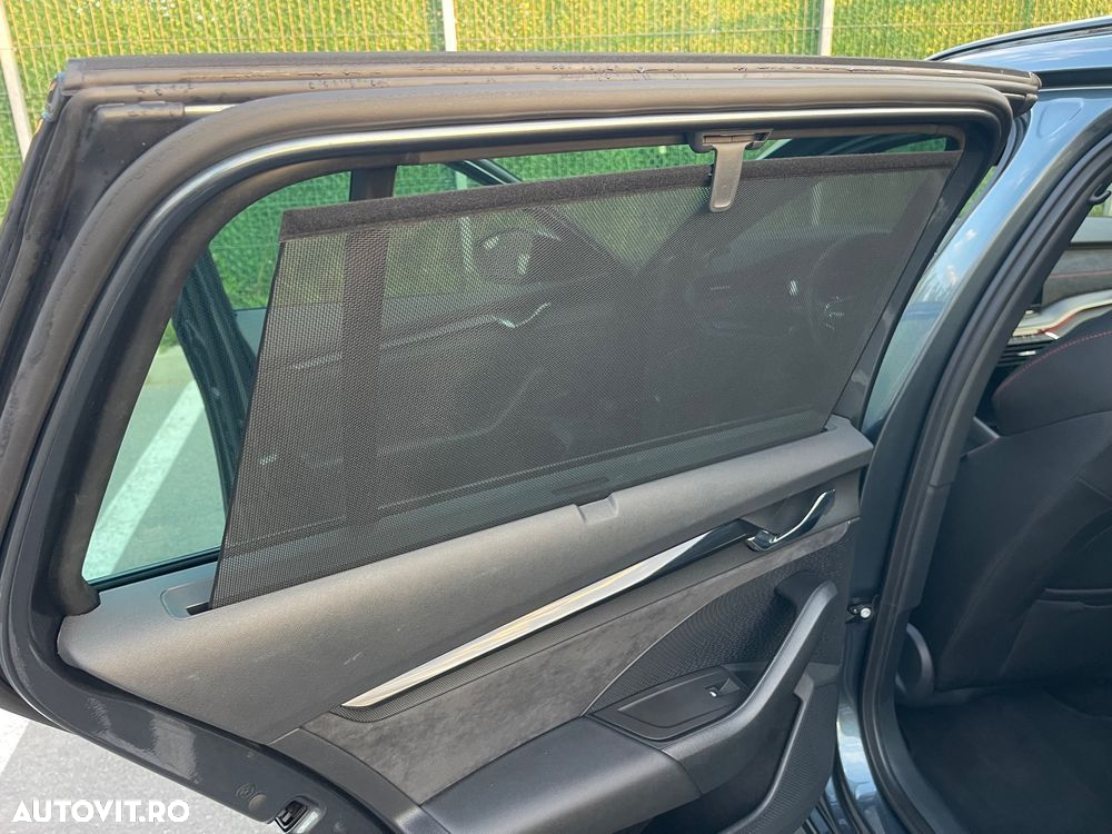 Skoda Octavia 2.0 TDI DSG 4x4 RS Plus - 23