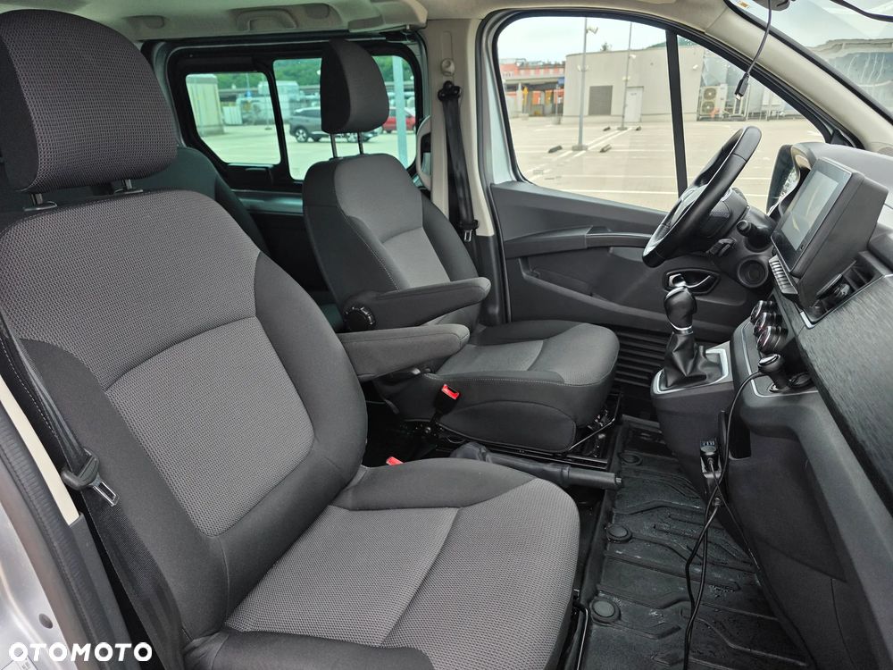 Renault Trafic 2.0 dCi EDC - 22