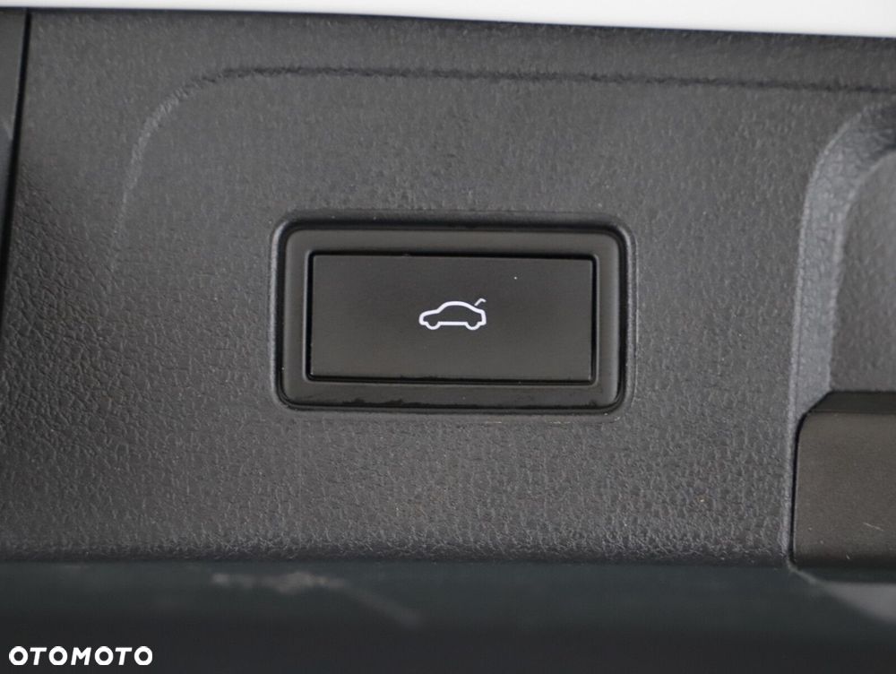 Volkswagen Passat - 8
