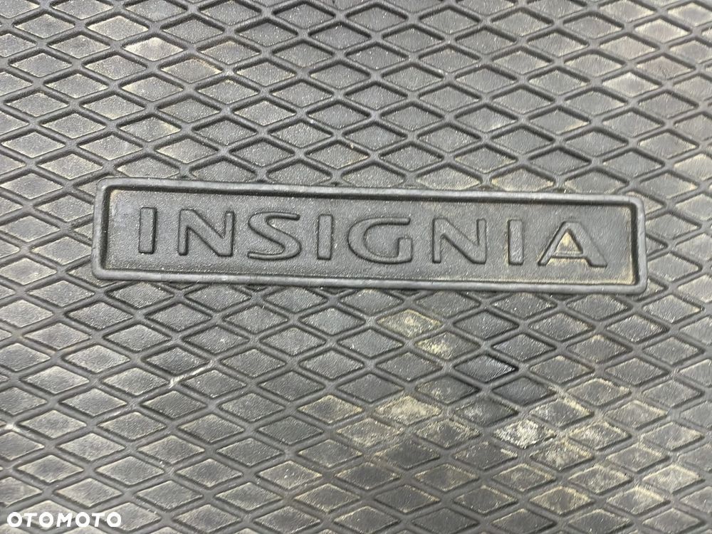 Tapicerka Opel Insignia A kombi 08-17r. wykładzina boczki bagażnika mata dywan osłona progu KOMPLET - 35