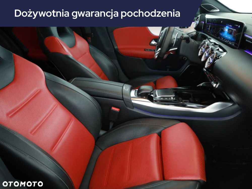 Mercedes-Benz CLA - 9