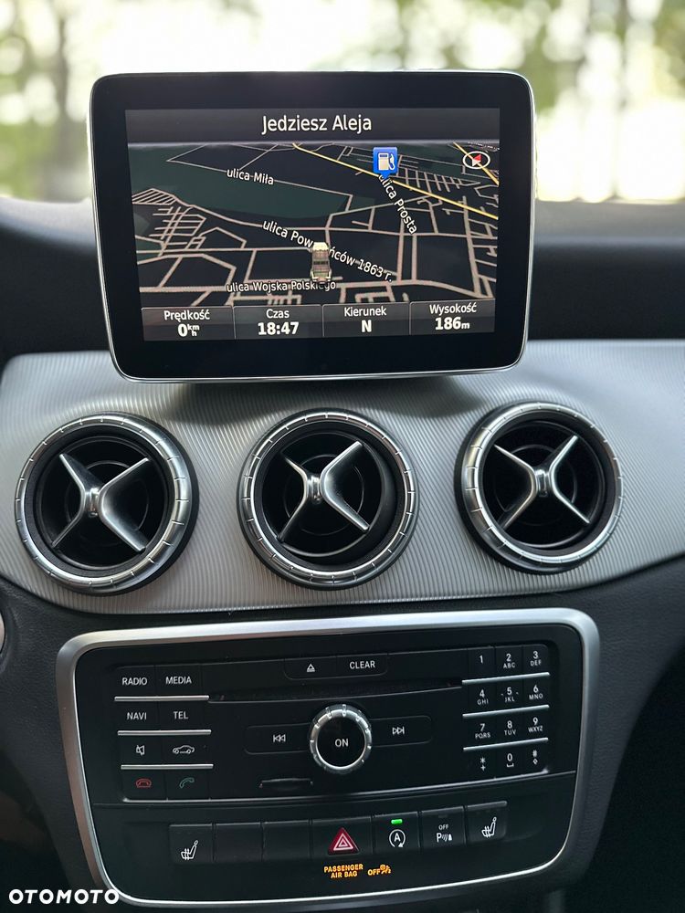 Mercedes-Benz CLA 200 Urban - 10