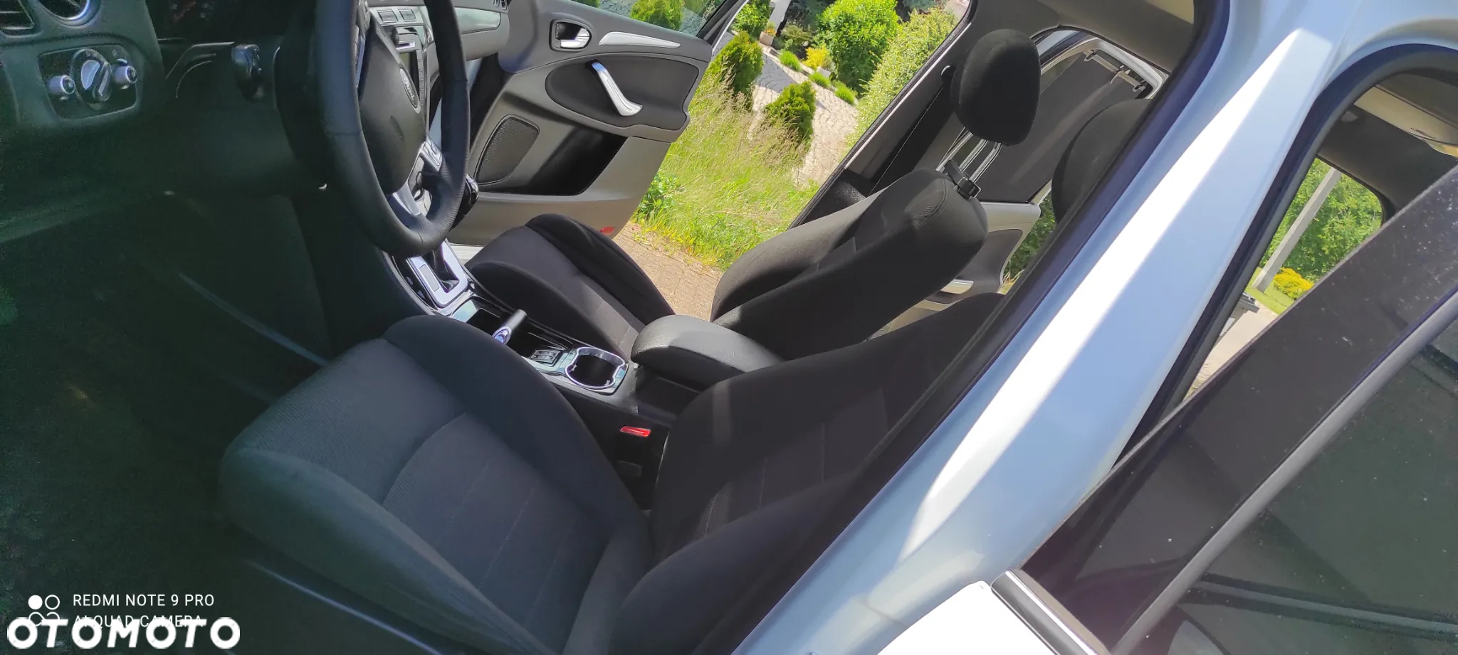 Ford Galaxy 2.0 TDCi DPF Titanium - 16