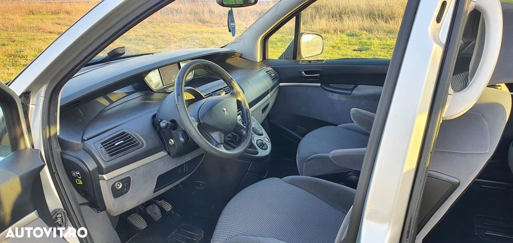 Peugeot 807 HDi 135 Family - 9