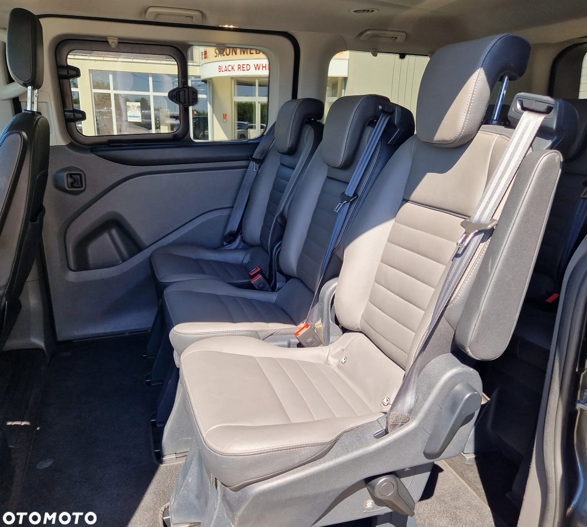 Ford Tourneo Custom 2.0 EcoBlue L1 Titanium SelectShift - 16
