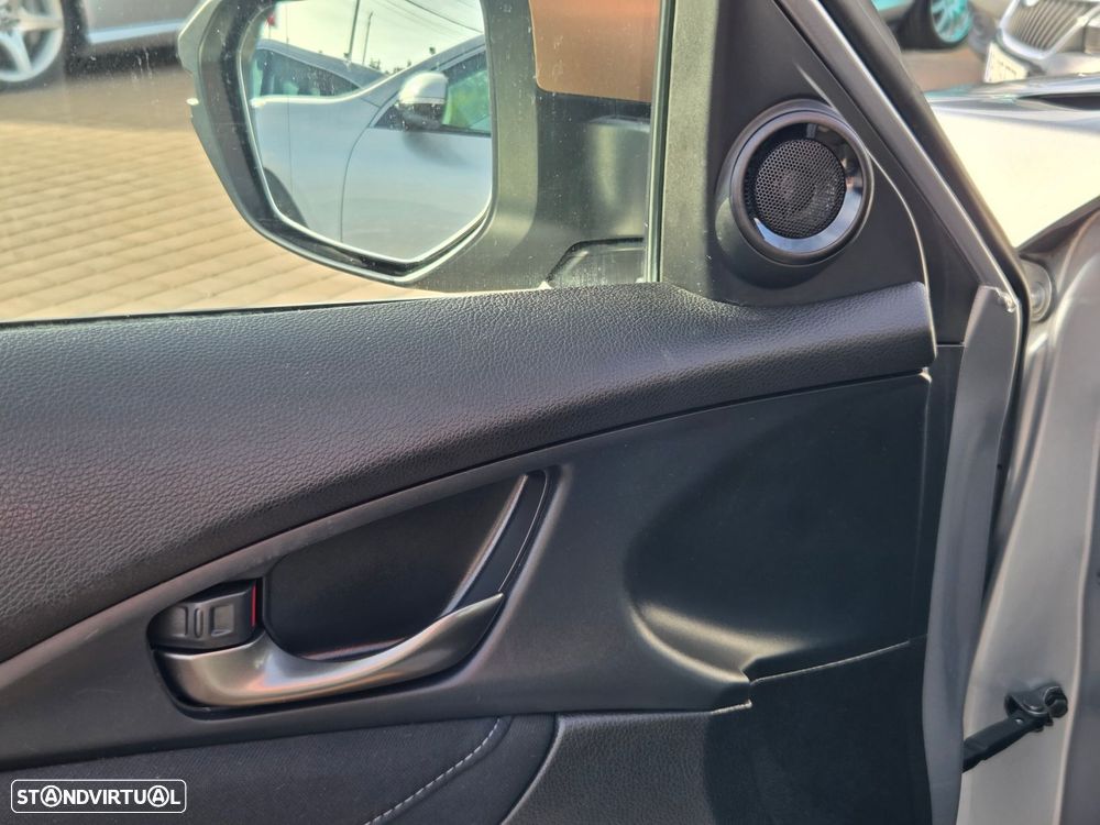 Honda Civic 1.0 i-VTEC Executive - 15