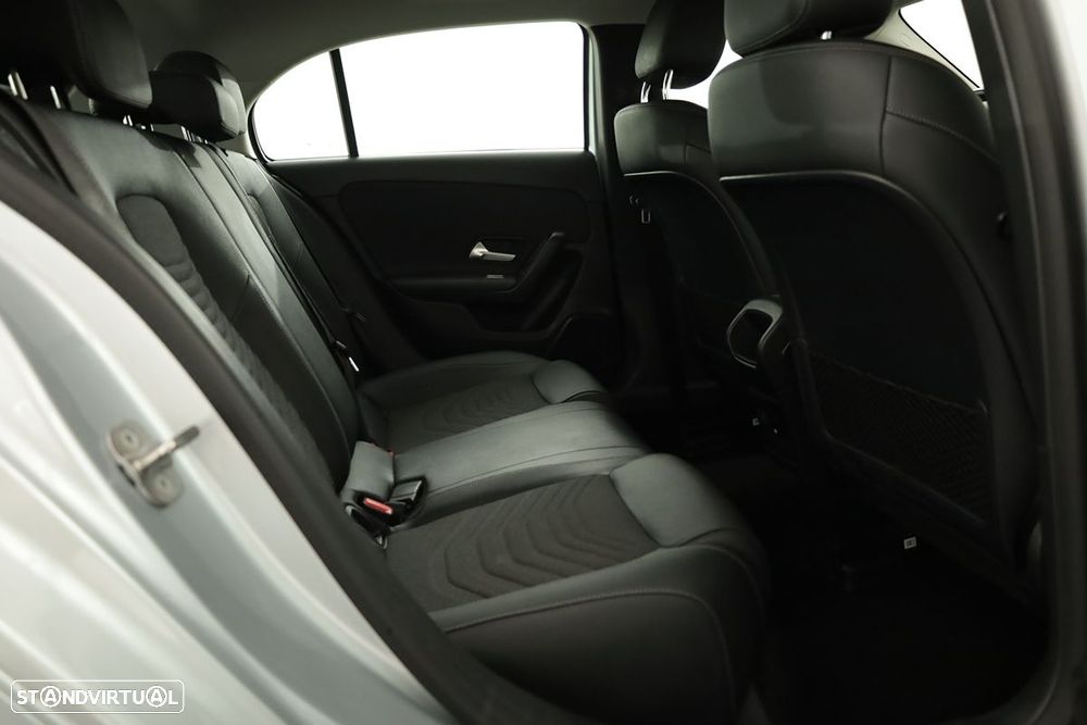 Mercedes-Benz A 200 Standard - 23