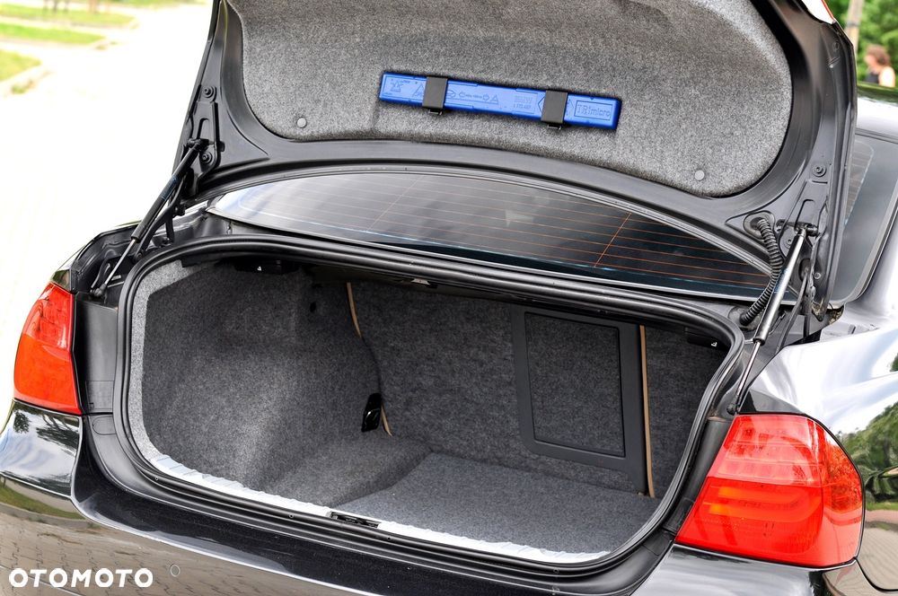 BMW Seria 3 318i Edition Exclusive - 30