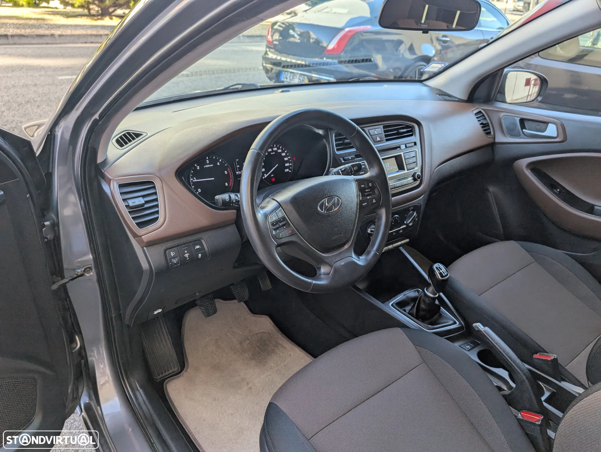 Hyundai i20 1.1 CRDi Comfort - 12