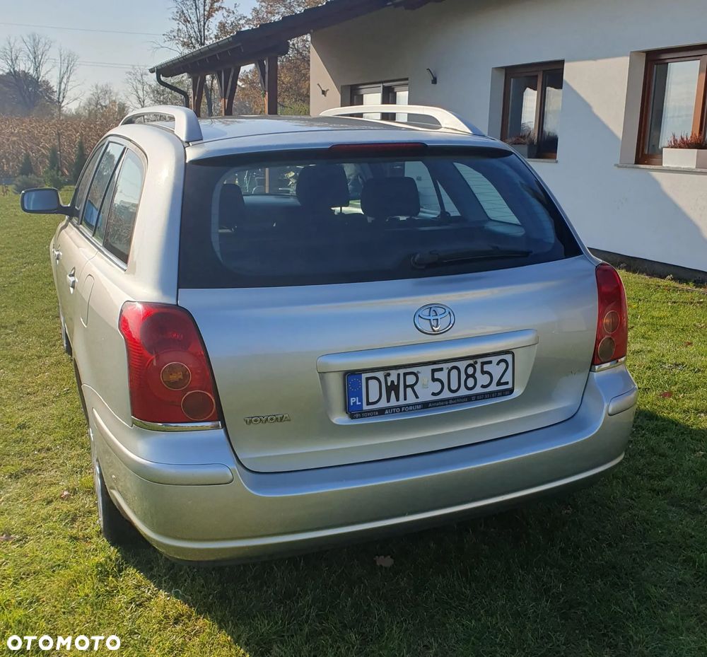 Toyota Avensis 2.0 D-4D Sol - 6