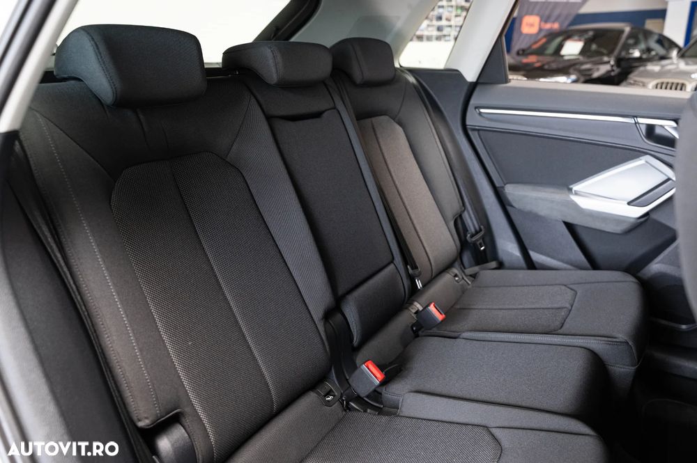 Audi Q3 45 TFSIe S tronic - 7