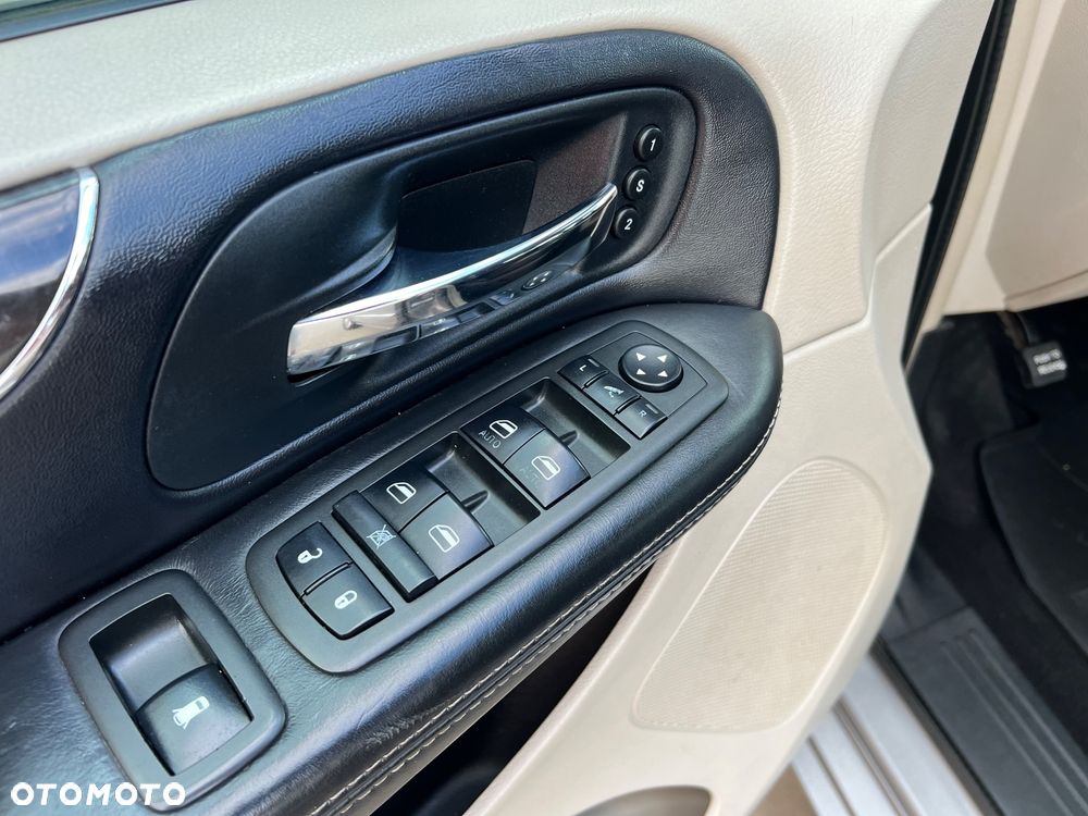 Lancia Voyager 2.8 Multijet 16v Platinum - 18