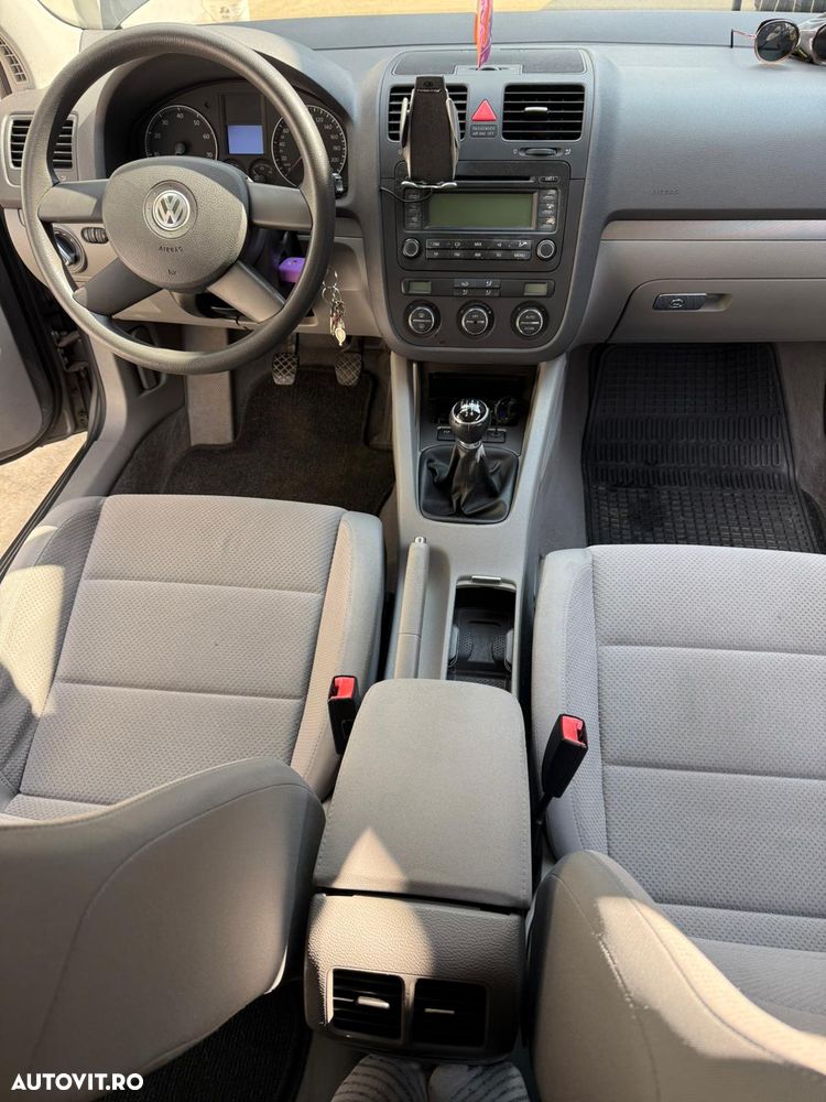 Volkswagen Golf - 14