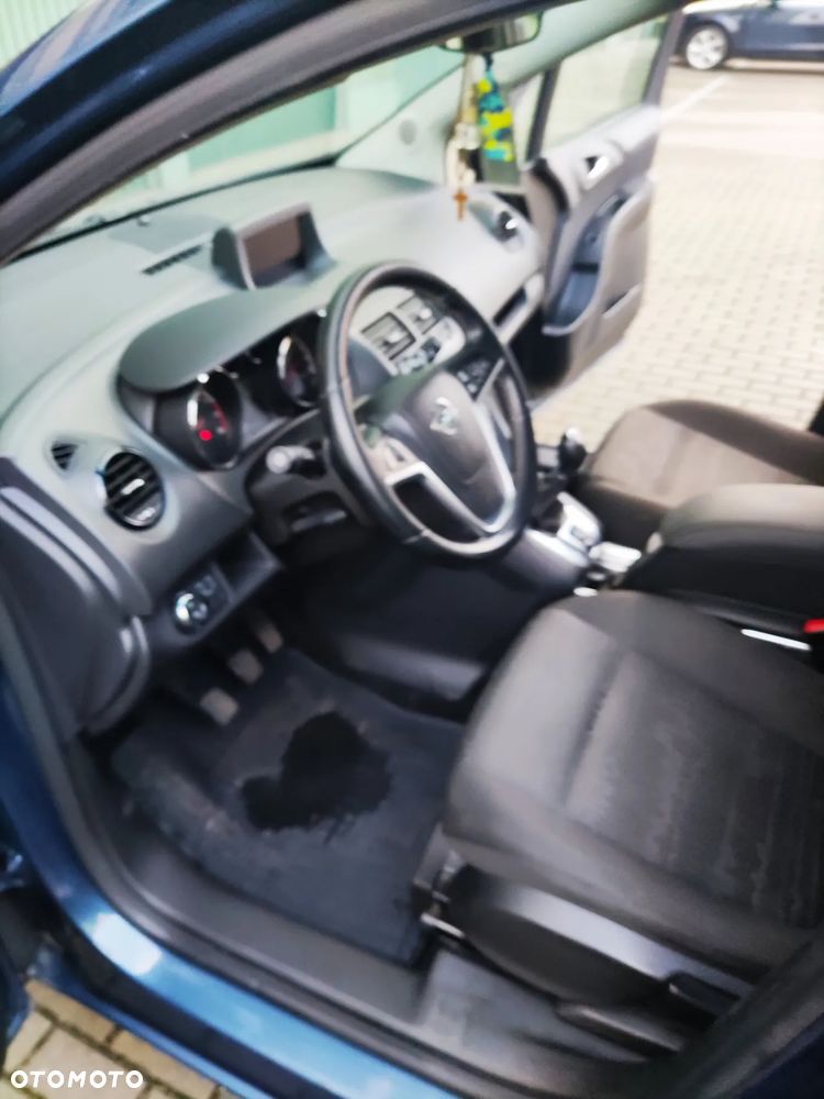 Opel Meriva - 14