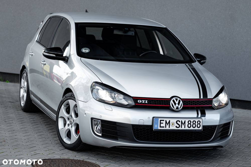 Volkswagen Golf 2.0 GTI - 1
