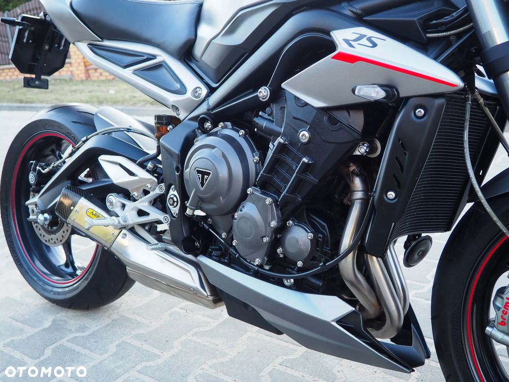Triumph Street Triple - 30