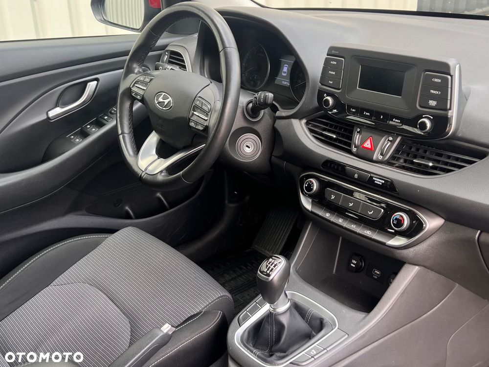 Hyundai i30 1.5 DPI Comfort - 12