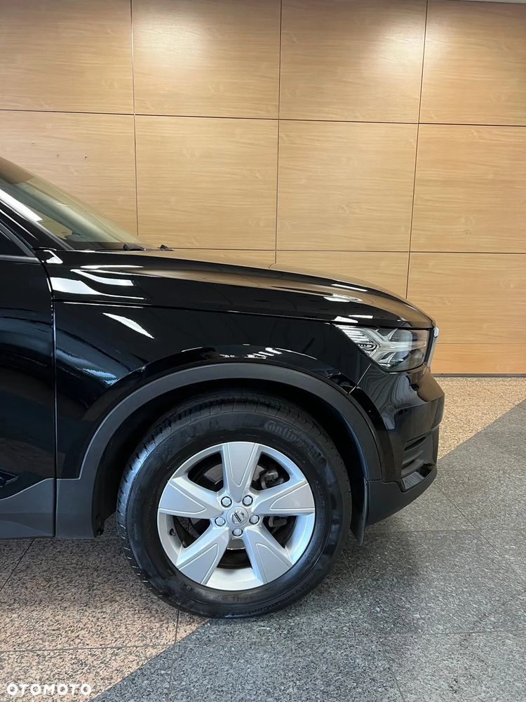 Volvo XC 40 T3 Momentum Pro - 24