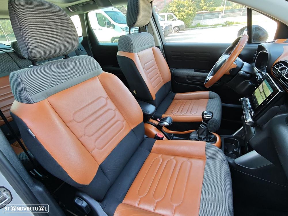 Citroën C3 Aircross 1.2 PureTech Shine Pack - 23