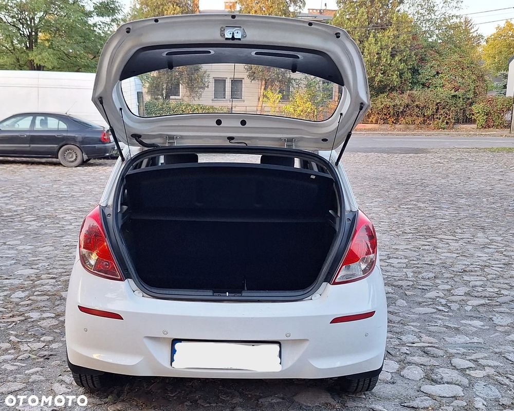 Hyundai i20 1.1 CRDi Comfort - 8