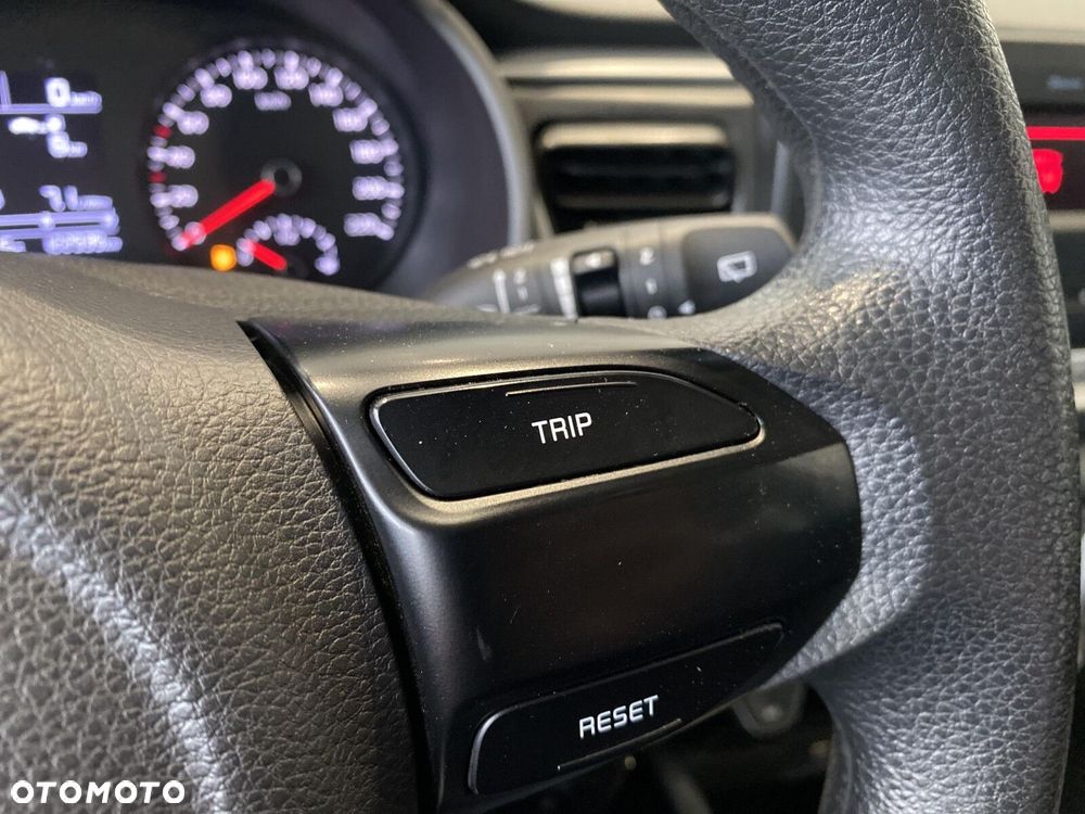 Kia Rio - 19