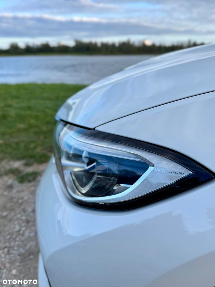 BMW Seria 3 320d xDrive mHEV - 22
