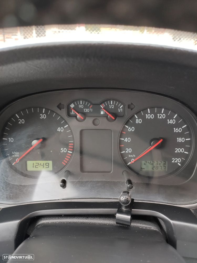 VW Golf 1.9 TDi Highline - 12