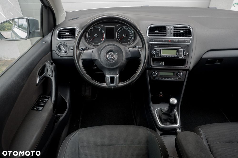 Volkswagen Polo 1.4 Highline - 30
