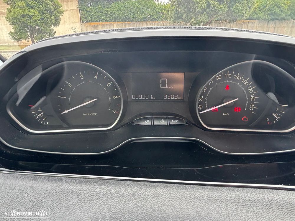 Peugeot 208 PureTech 82 Style - 6