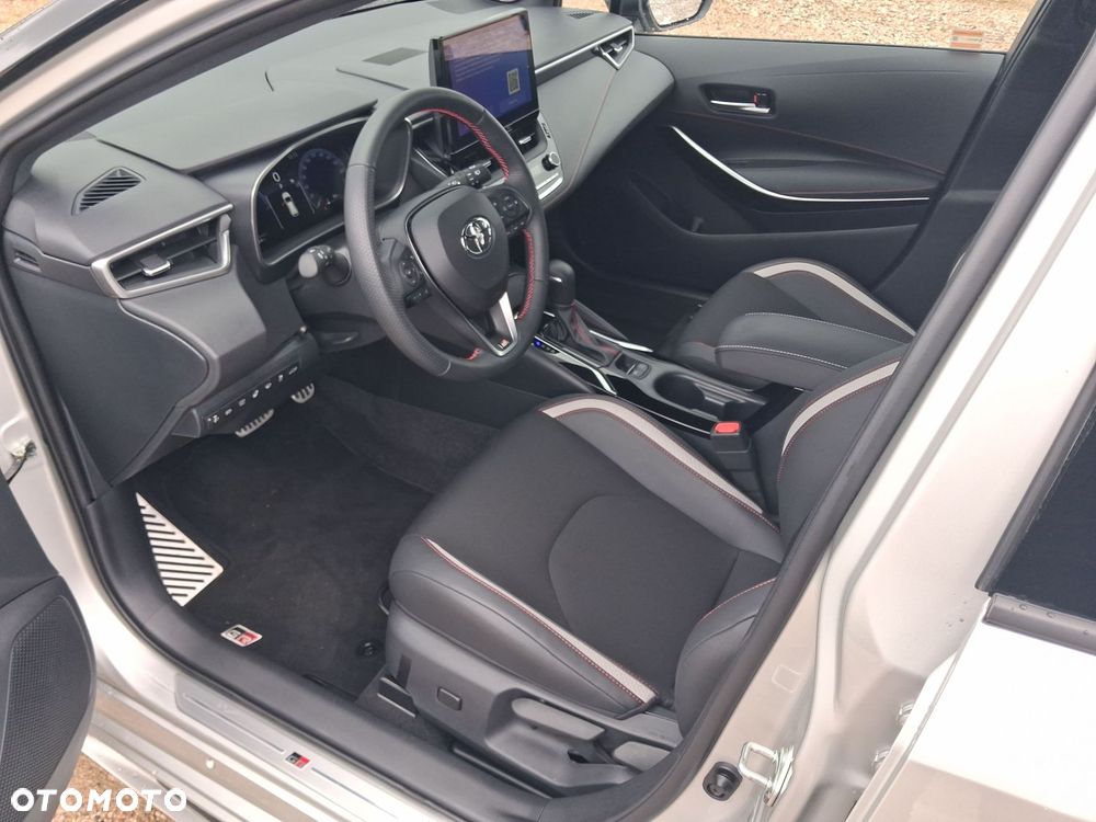 Toyota Corolla 1.8 Hybrid GR Sport Dynamic - 9