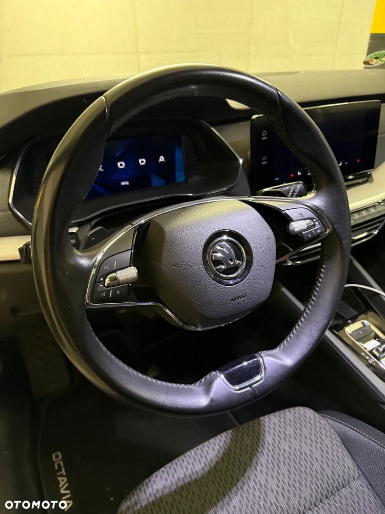 Skoda Octavia 2.0 TDI SCR Style DSG - 11