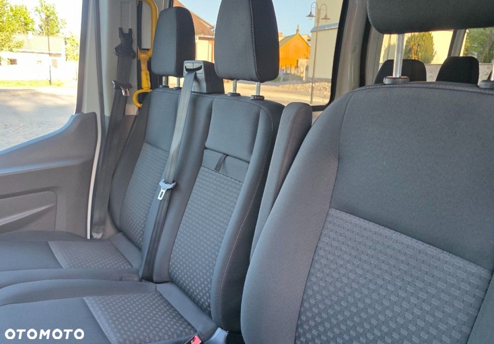 Ford Transit - 12