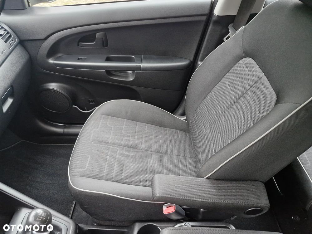 Kia Venga 1.6 CVVT Edition 7 - 22