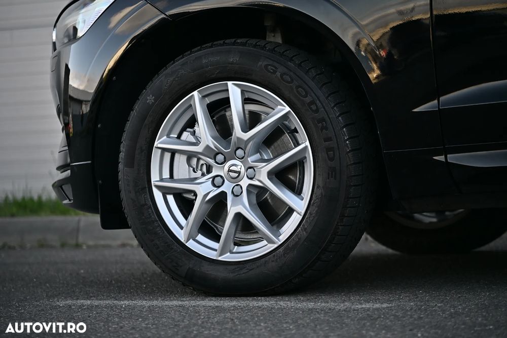 Volvo XC 60 D5 AWD Geartronic Momentum - 39