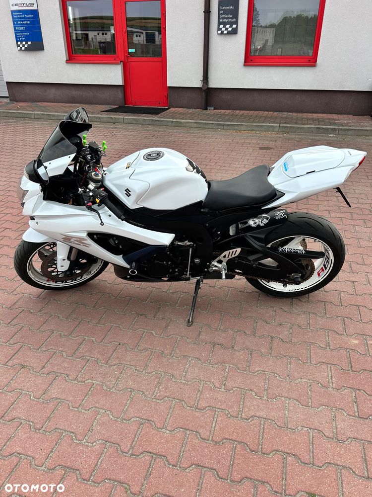 Suzuki GSX-R - 7