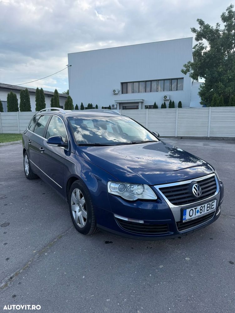 Volkswagen Passat 2.0 TDI Trendline DPF 4Motion - 4
