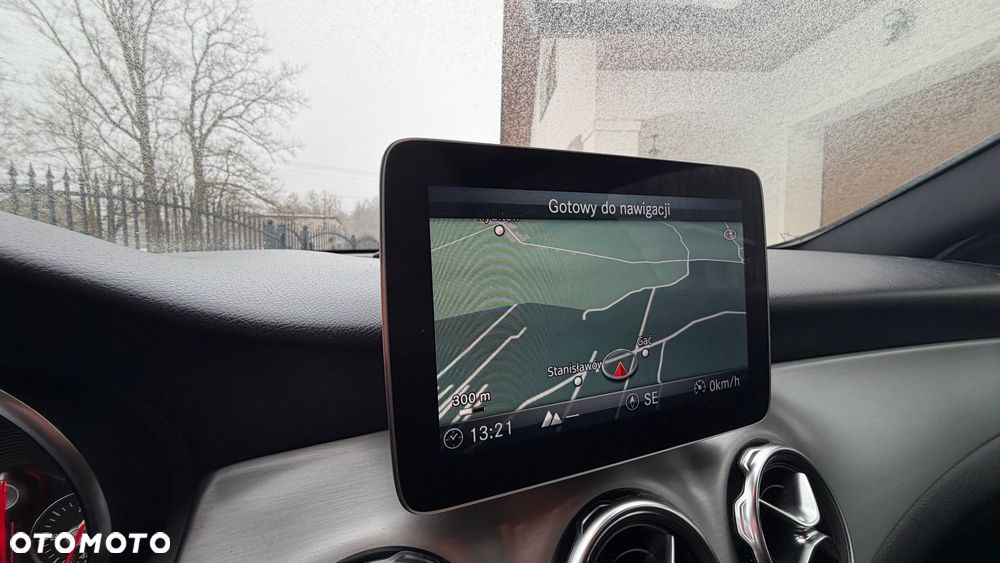 Mercedes-Benz GLA - 21