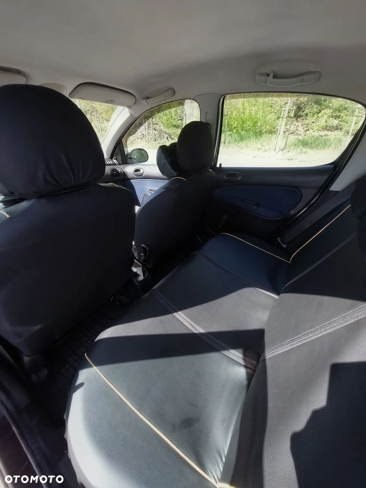 Peugeot 206 - 12