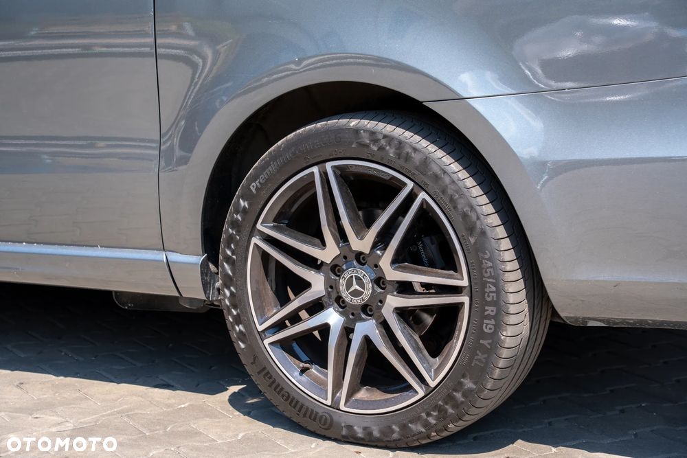Mercedes-Benz Klasa V 300 d Exclusive 9G-Tronic (d³ugi) - 17