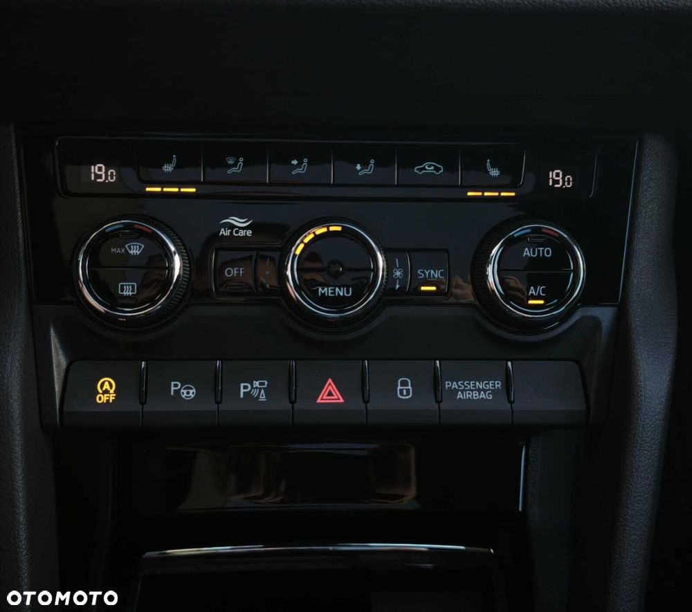 Skoda Karoq 1.5 TSI ACT Sportline DSG - 28