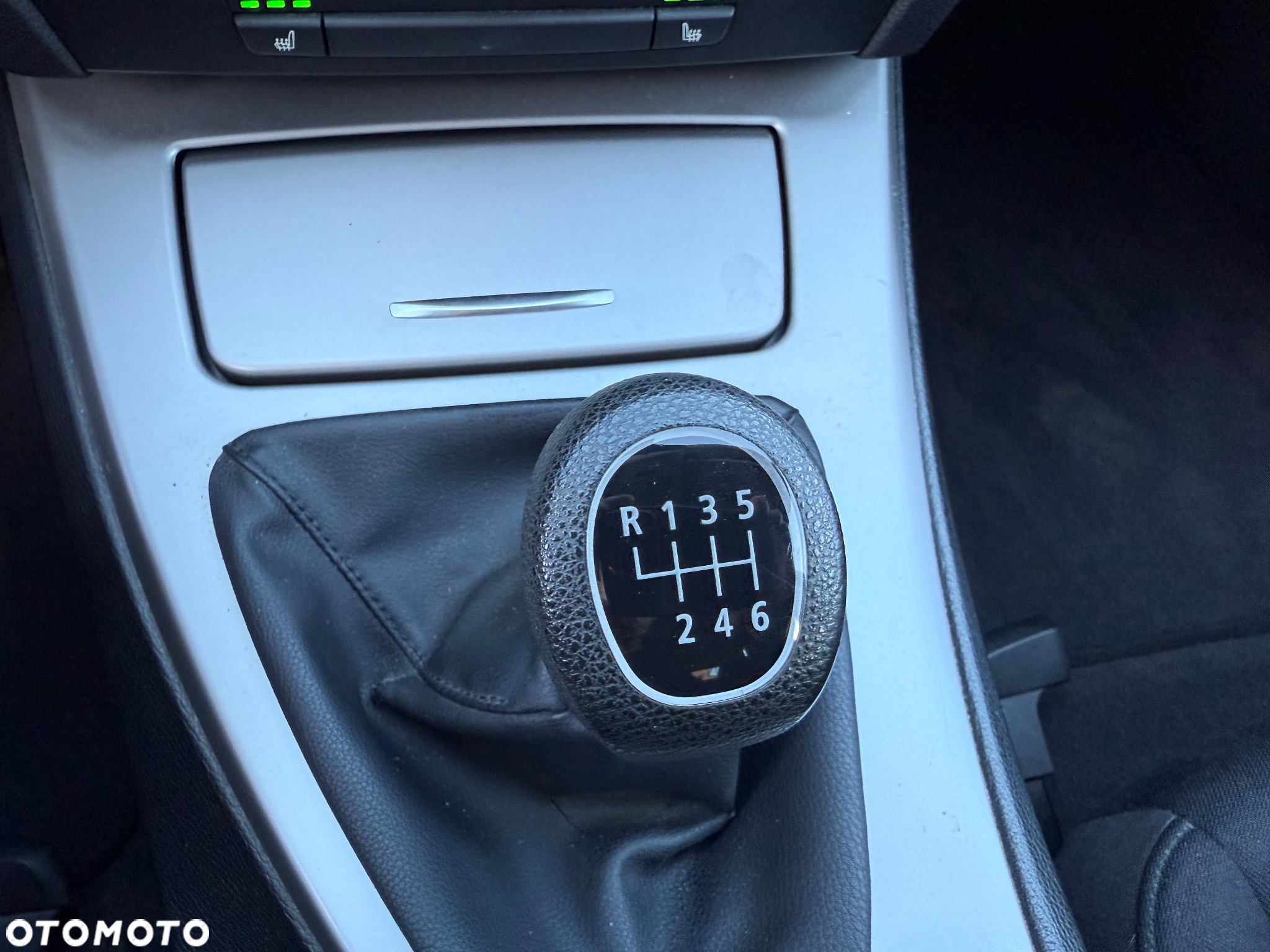BMW Seria 3 318d - 11