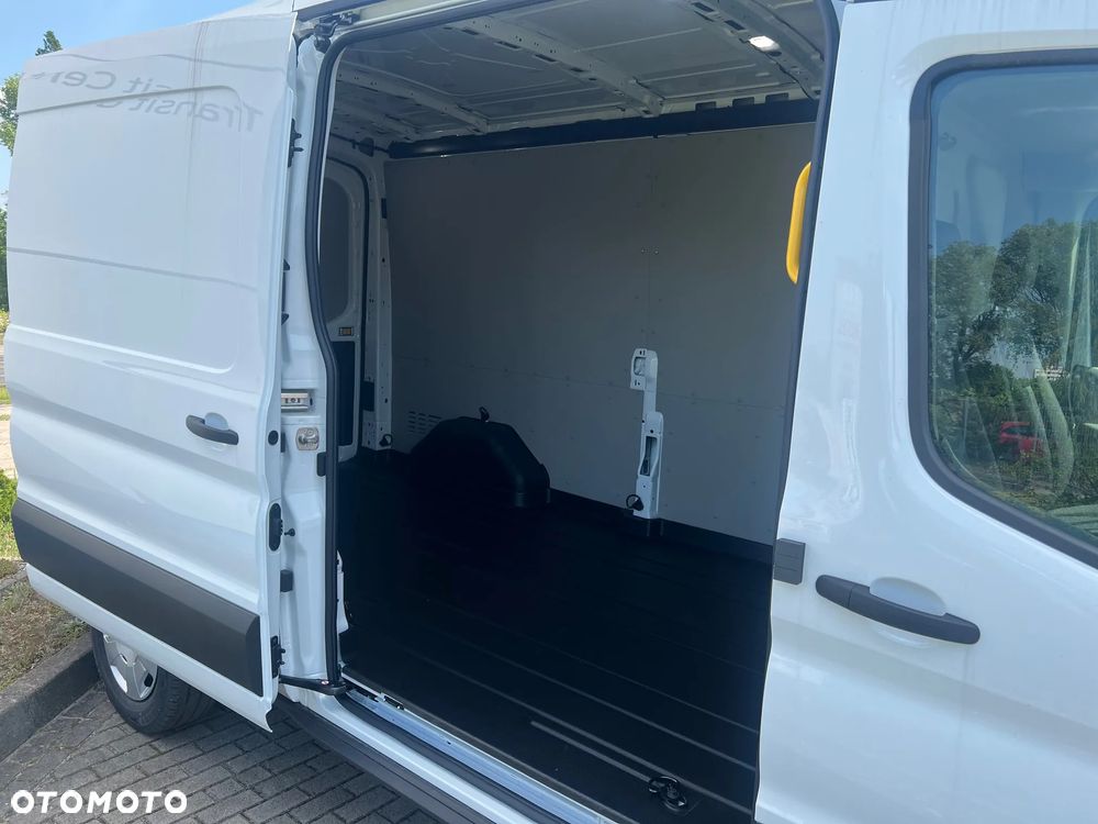 Ford Transit Van L3H2 2.0 EcoBlue 130 KM Trend - 4
