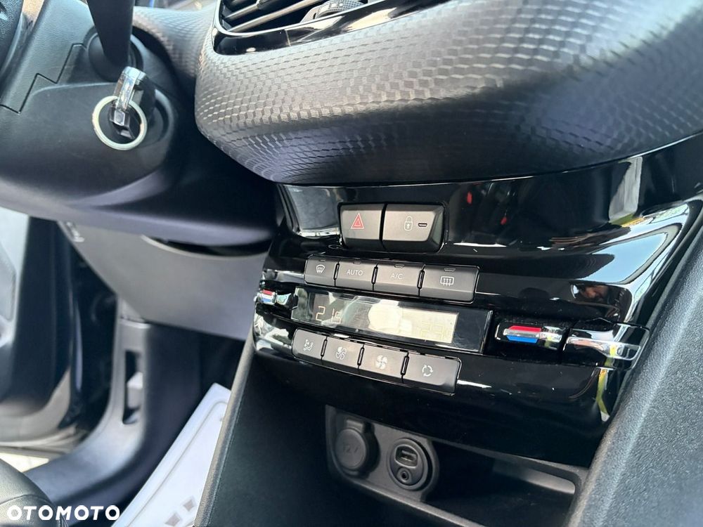 Peugeot 2008 - 40