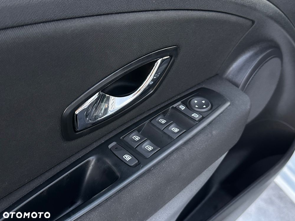 Renault Fluence 1.5 dCi Life EU6 - 17