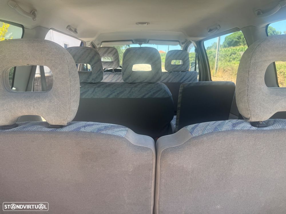 Mitsubishi Space Gear 2.5 TD GLX - 19