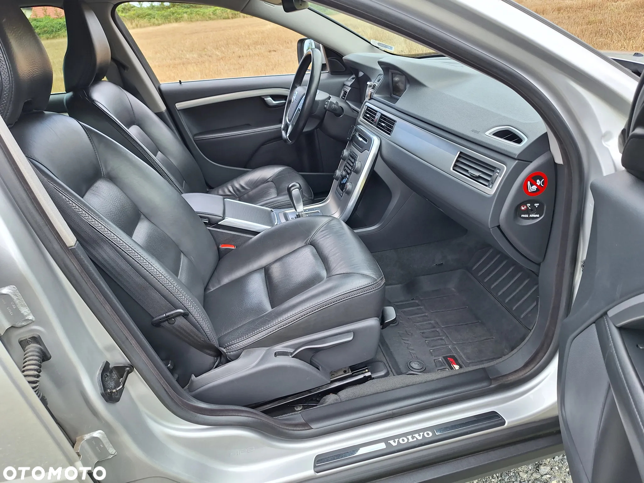 Volvo XC 70 D5 AWD Geartronic Momentum - 17