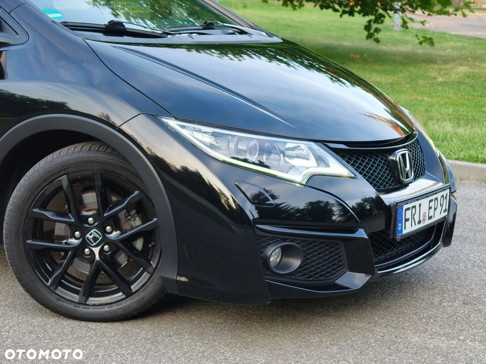 Honda Civic 1.8 i-VTEC Sport Black Edition - 3
